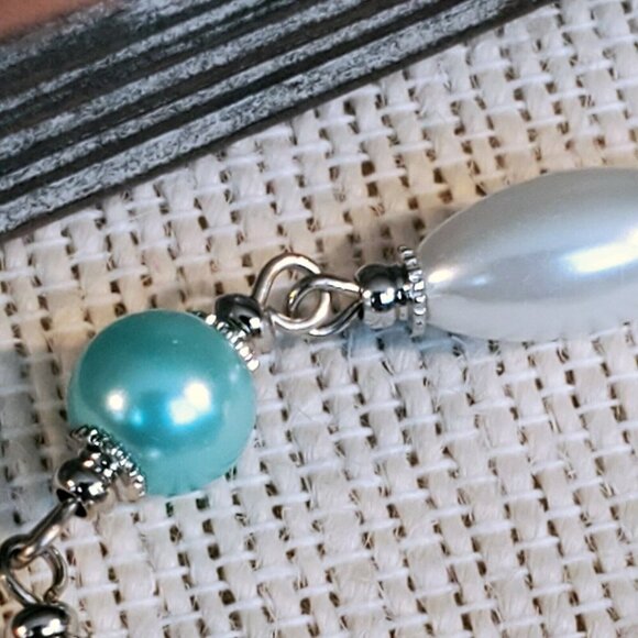 Glass Pearl Bracelet Silver White Light Blue - Picture 6 of 7